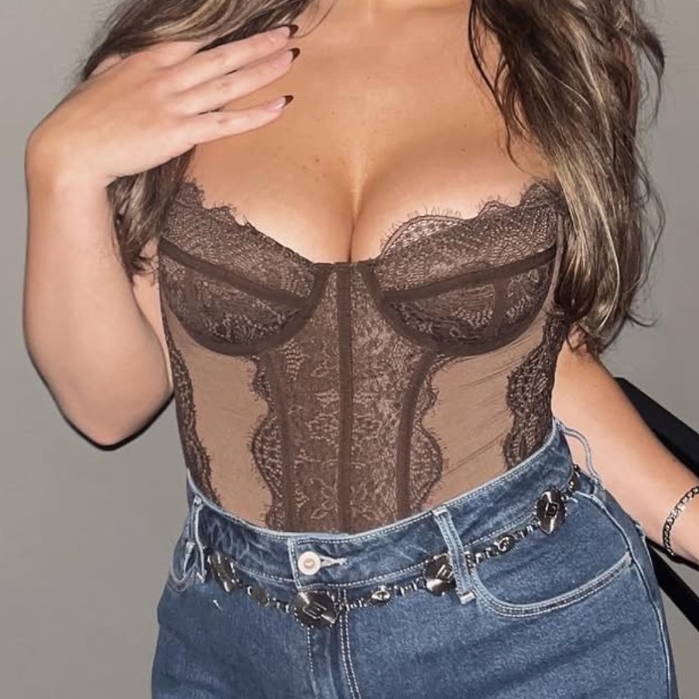 Modern love corset in brown